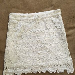 Super cute white lace skirt! Gently worn ✨
